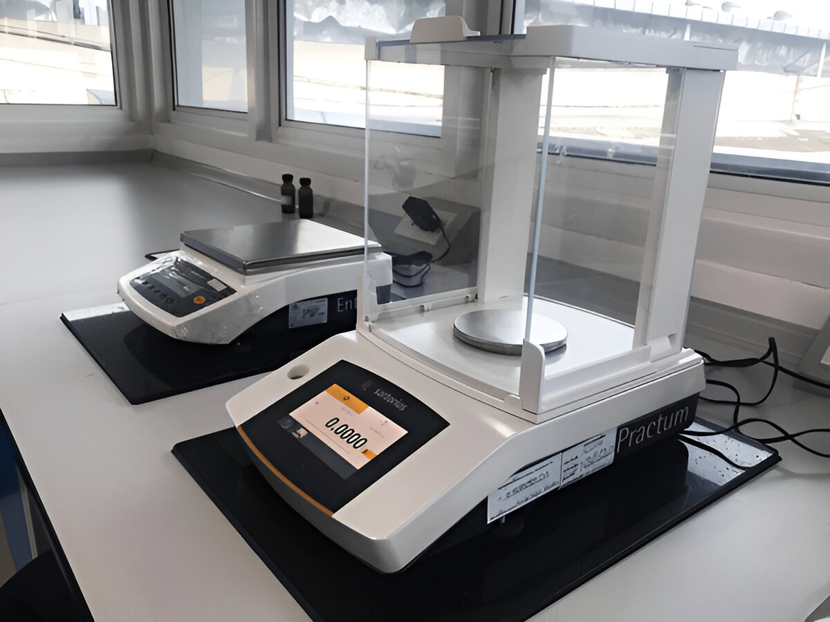 Analytical Balance